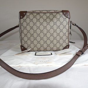 Gucci GG Supreme Monogram Canvas Shoulder Bag Beige 626363